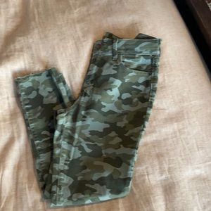 Camo Old Navy pant